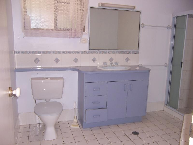 10 Julie Court, Emerald QLD 4720