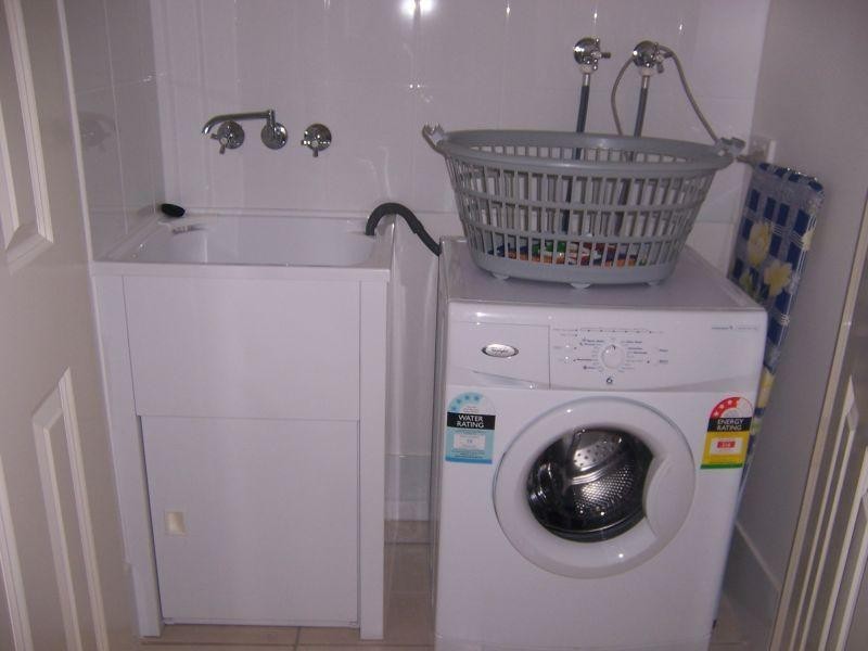 3/10 Guy, Emerald QLD 4720