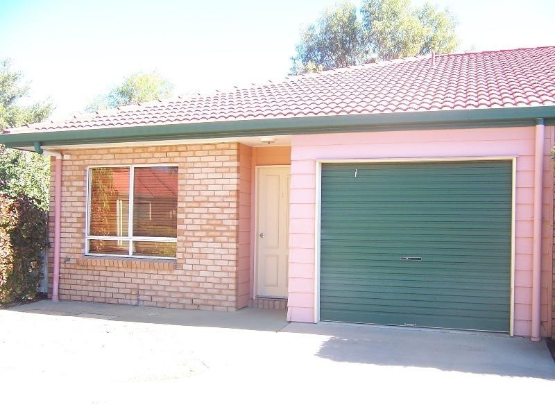 1/29 Esmond, Emerald QLD 4720