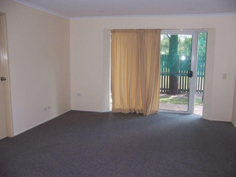 1/29 Esmond, Emerald QLD 4720