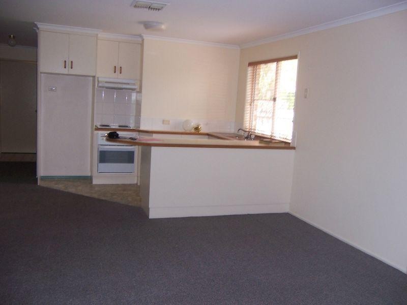 1/29 Esmond, Emerald QLD 4720