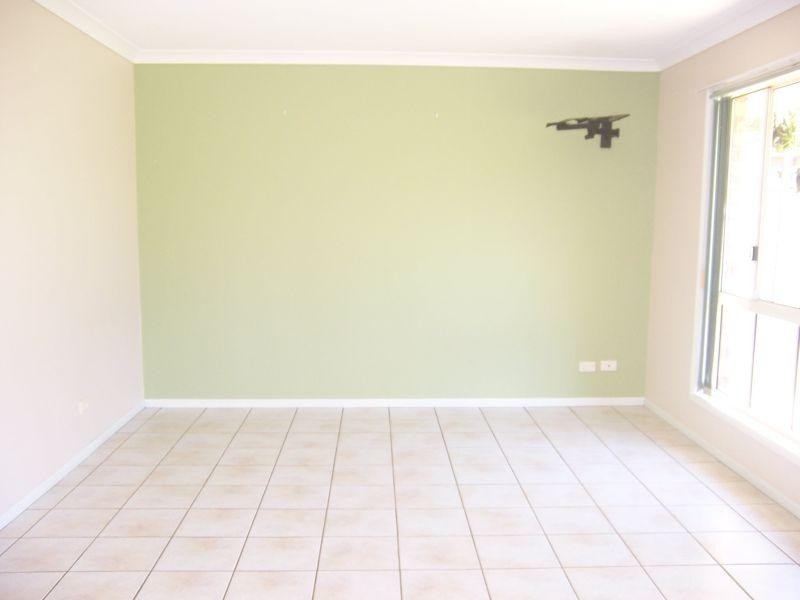 13 Staunton, Emerald QLD 4720