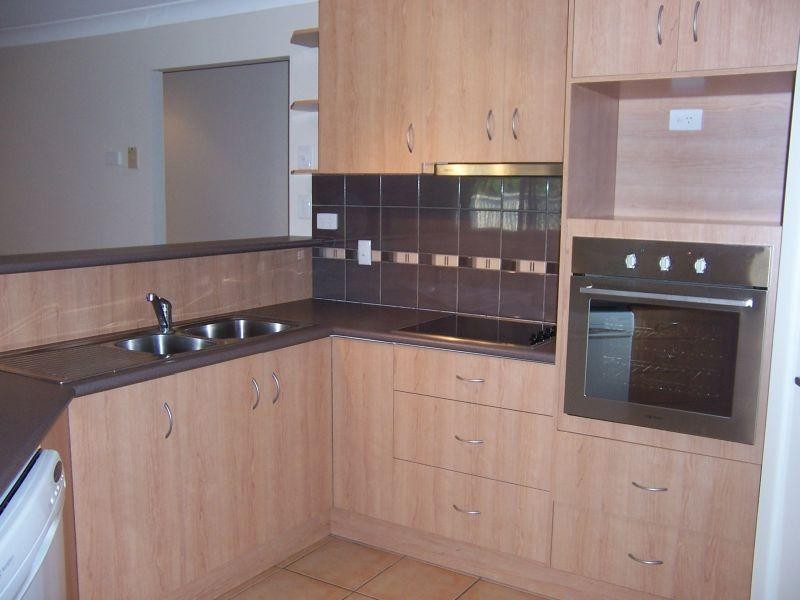 31 Jeppesen Drive, Emerald QLD 4720