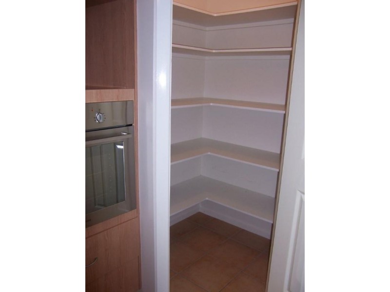 31 Jeppesen Drive, Emerald QLD 4720