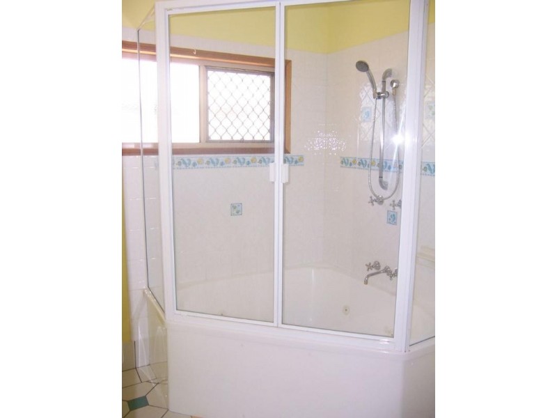 5 Kookaburra Court, Emerald QLD 4720