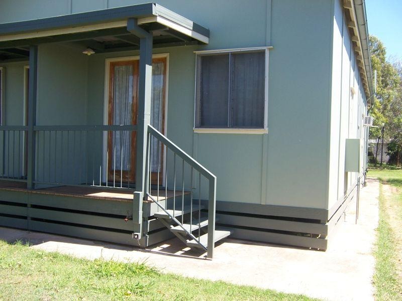 2/93 Ruby Street, Emerald QLD 4720