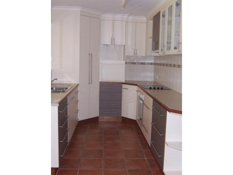 72 Gray, Emerald QLD 4720