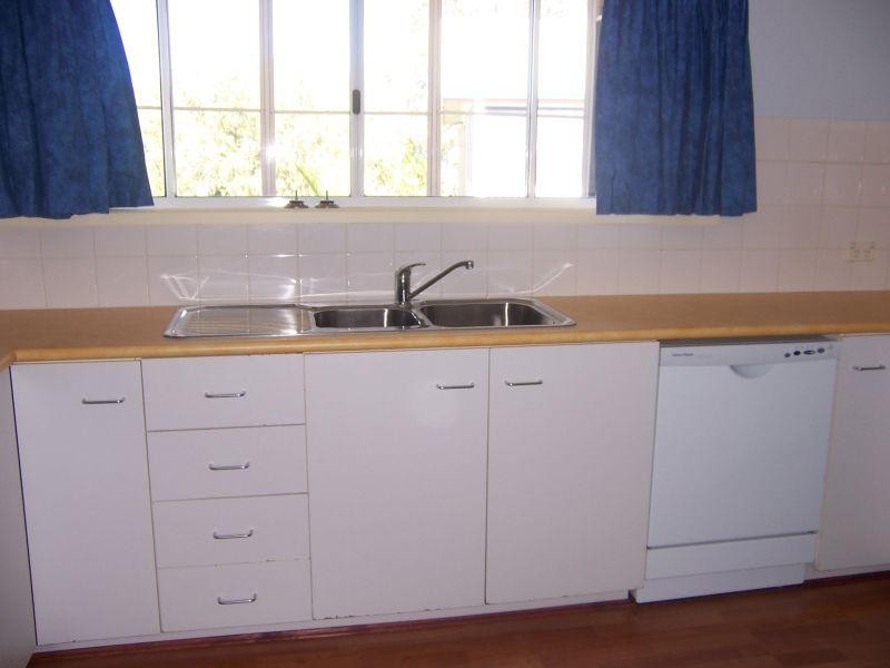 6 Roseanne Road, Emerald QLD 4720