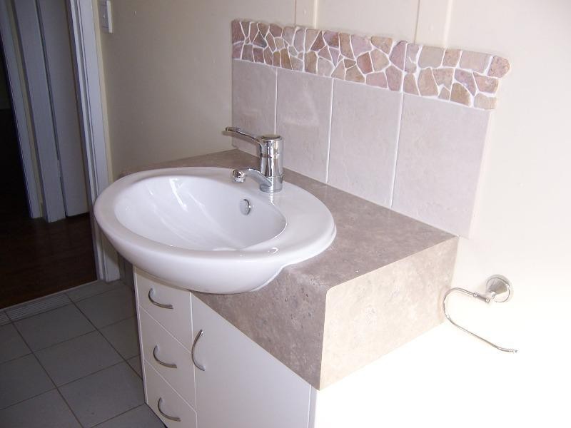 1 Vicki Close, Emerald QLD 4720