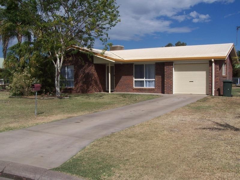 7 Wren Court, Emerald QLD 4720