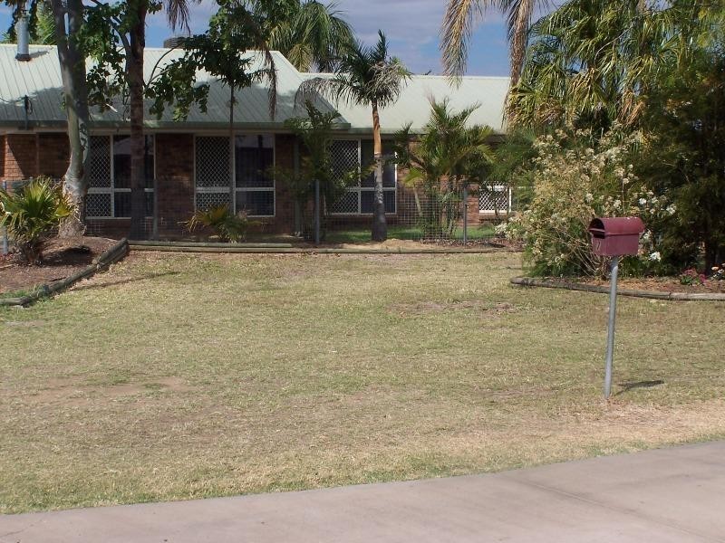 7 Wren Court, Emerald QLD 4720