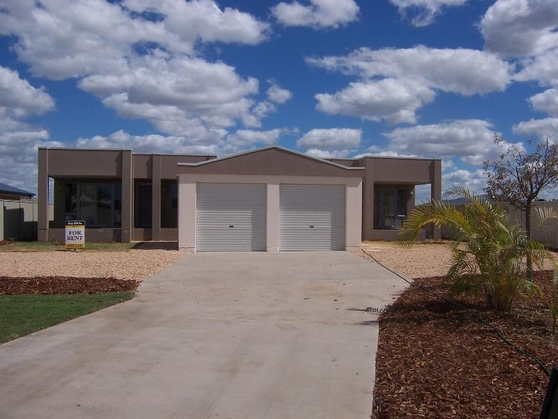 16A Mayfair Drive, Emerald QLD 4720