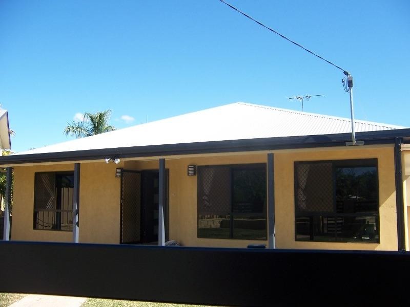 9 Delta Pine Place, Emerald QLD 4720