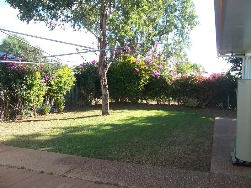 5 Vicki Close, Emerald QLD 4720