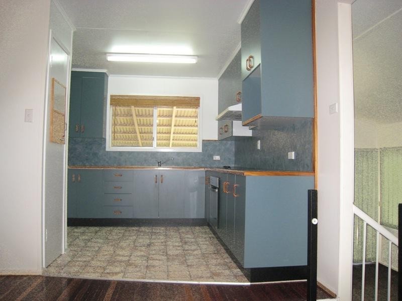 10 Myall Street, Blackwater QLD 4717