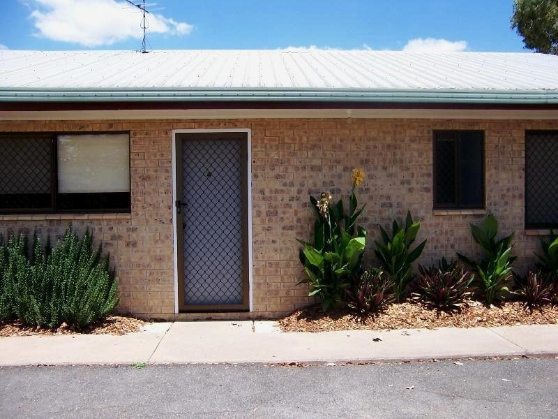 4/41 Baker Street, Emerald QLD 4720