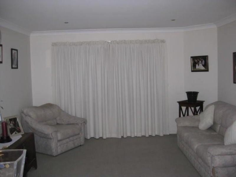 43 Crinum Crescent, Emerald QLD 4720