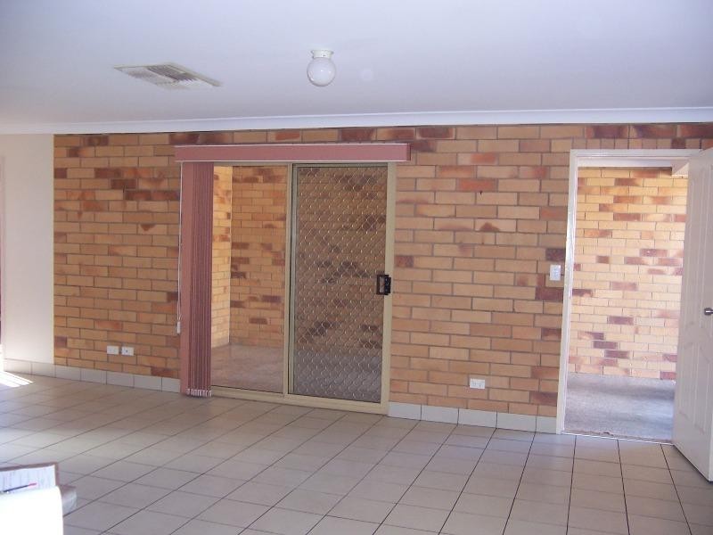 4/66 Esmond Street, Emerald QLD 4720