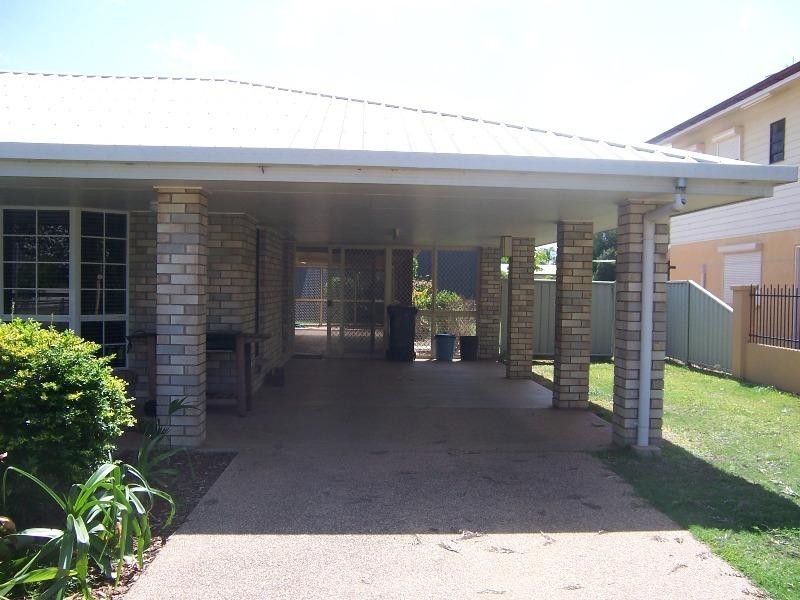 6 Martin Place, Emerald QLD 4720