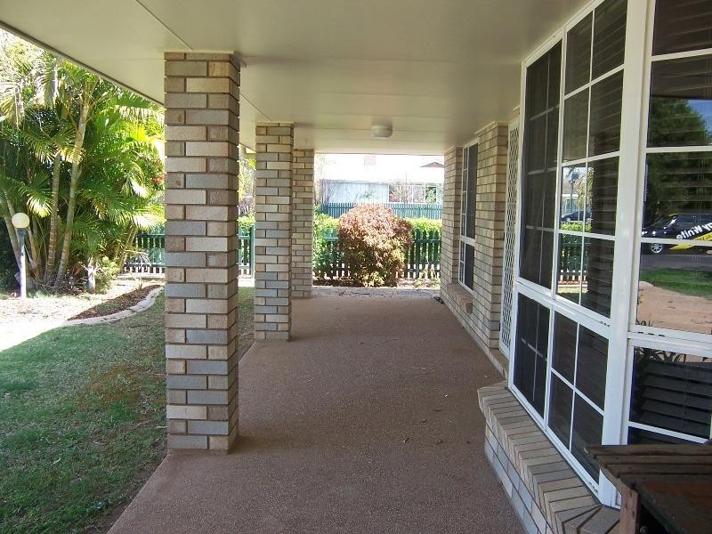 6 Martin Place, Emerald QLD 4720