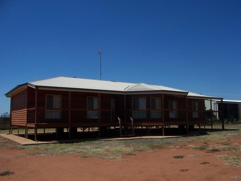 14 Shakespeare Street, Blackwater QLD 4717