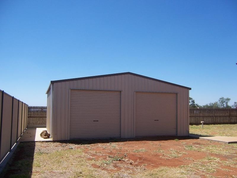 14 Shakespeare Street, Blackwater QLD 4717