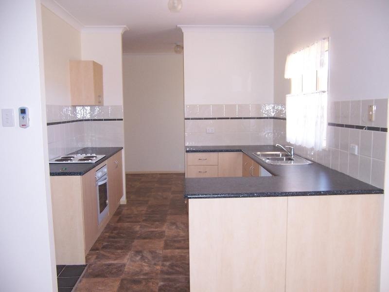 14 Shakespeare Street, Blackwater QLD 4717