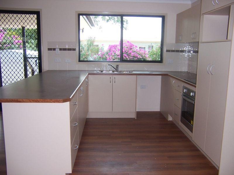 3 Vicki Close, Emerald QLD 4720