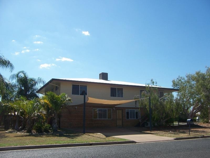 41 Staal Crescent, Emerald QLD 4720
