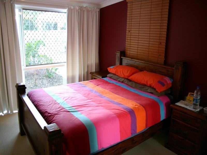 12 Limpus Avenue, Keppel Sands QLD 4702