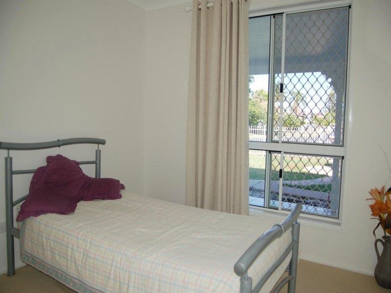 12 Limpus Avenue, Keppel Sands QLD 4702