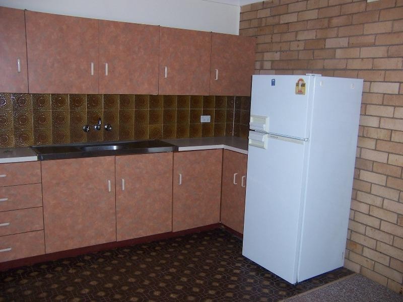 1/38 Baker Street, Emerald QLD 4720