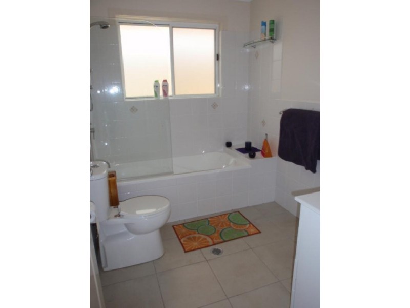 3 Cook Close, Emerald QLD 4720