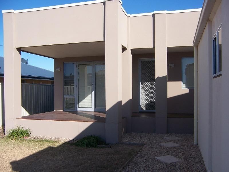 16A Mayfair Drive, Emerald QLD 4720