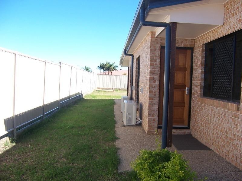 1/7 Mooney Crescent, Emerald QLD 4720