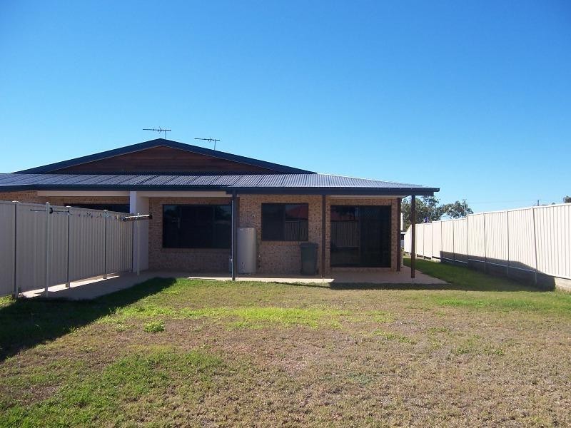 1/7 Mooney Crescent, Emerald QLD 4720