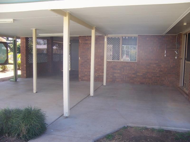 53 Staal Crescent, Emerald QLD 4720
