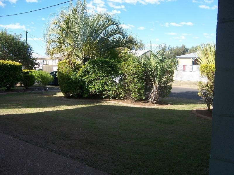 5 Vicki Close, Emerald QLD 4720