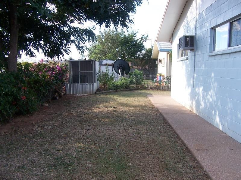 5 Vicki Close, Emerald QLD 4720