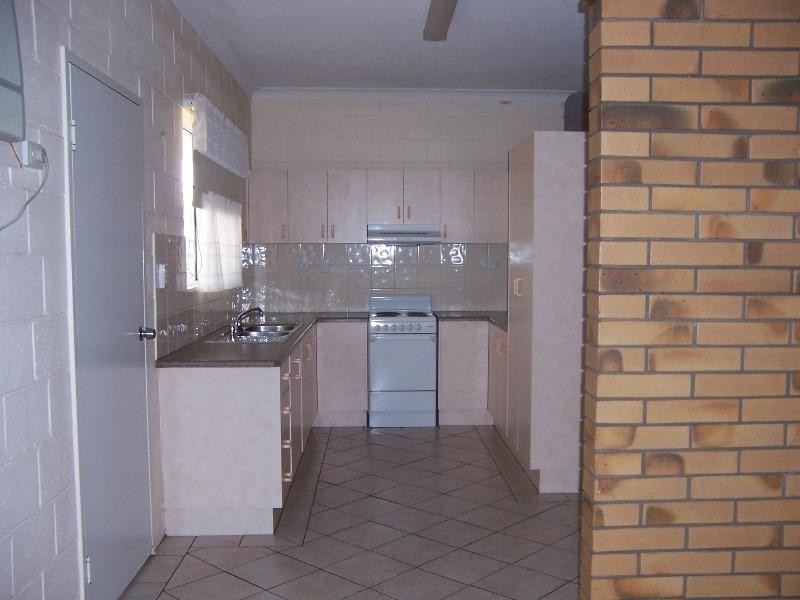 5 Vicki Close, Emerald QLD 4720