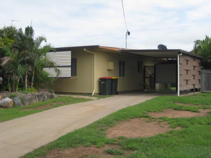 40 Taurus Street, Blackwater QLD 4717
