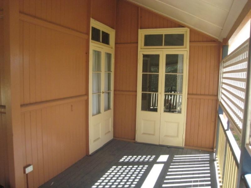 42 Riverview Street, Emerald QLD 4720