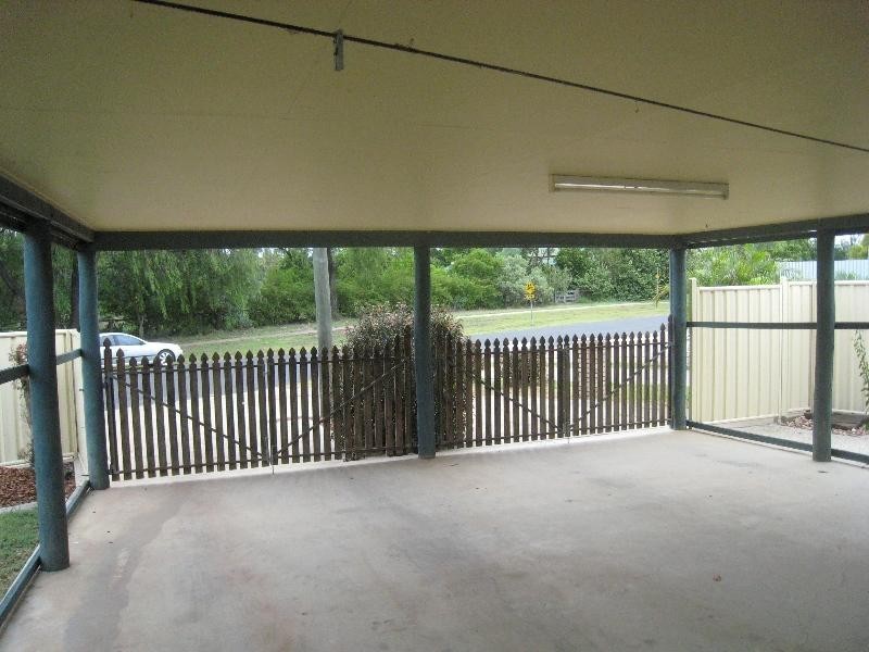 42 Riverview Street, Emerald QLD 4720