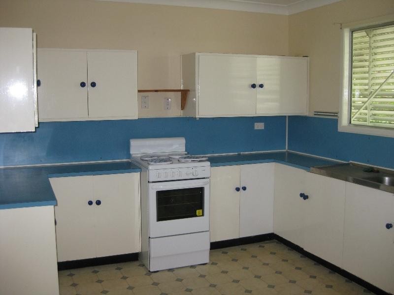 43 Evans Street, Blackwater QLD 4717