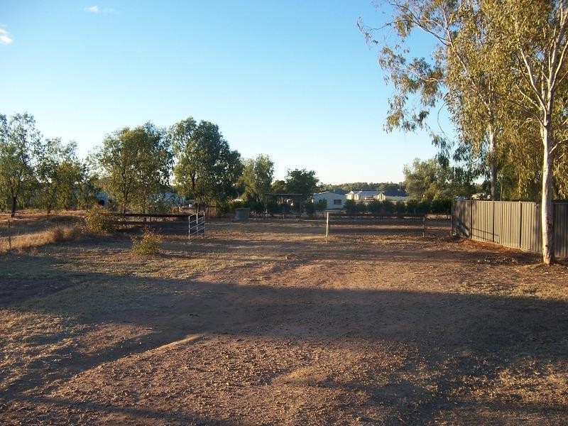 22B Andrews Road, Emerald QLD 4720
