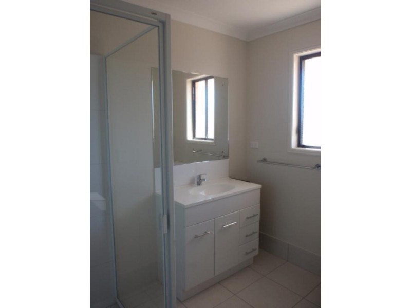 4 Wright Street, Emerald QLD 4720