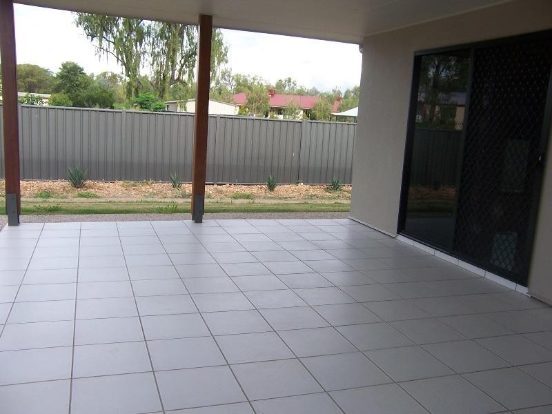 7 Colden Place, Emerald QLD 4720