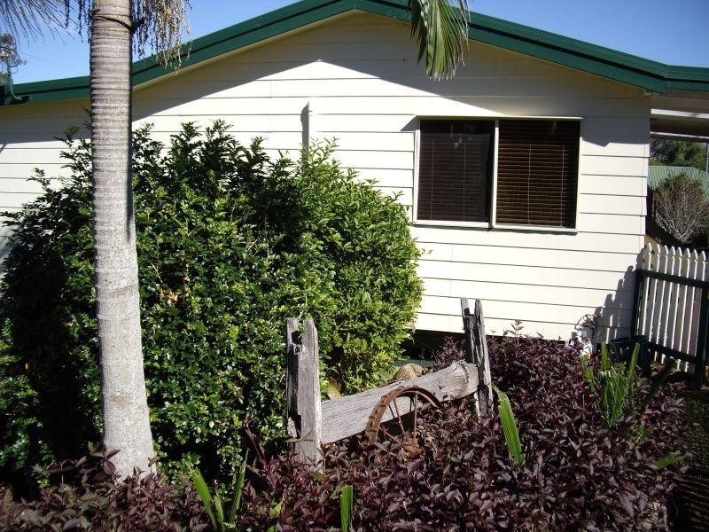 1 Woodrow Street, Kilcoy QLD 4515