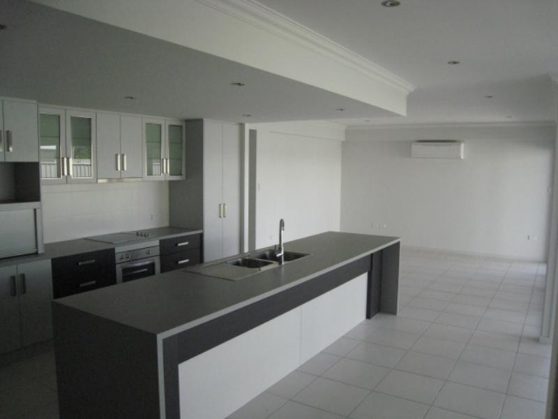 47 Newman Drive, Emerald QLD 4720