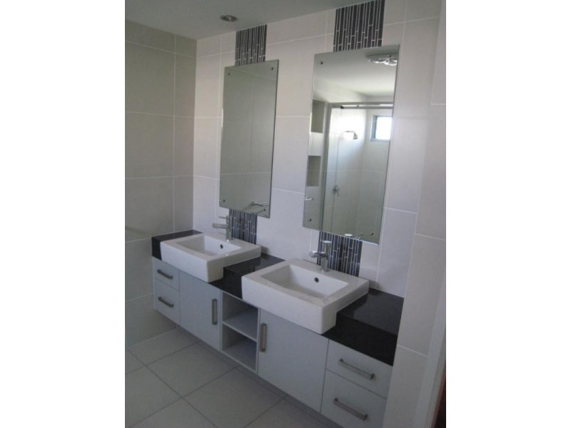 47 Newman Drive, Emerald QLD 4720